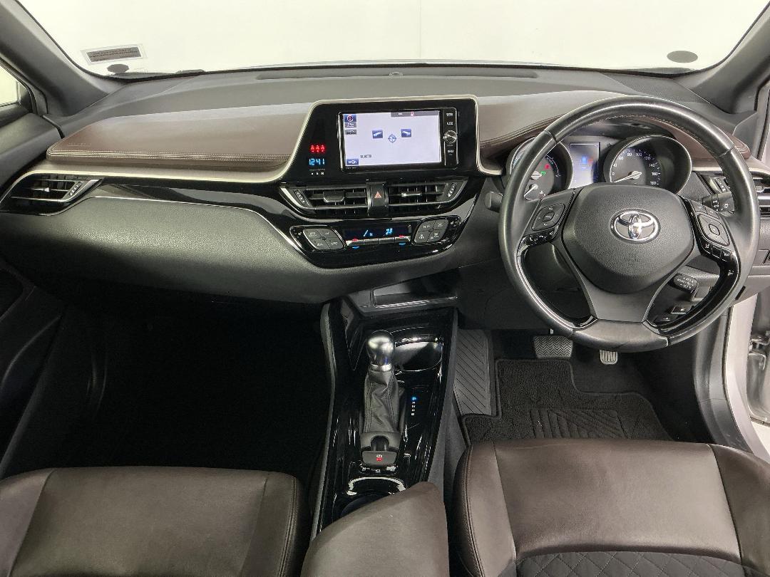 Photo '17' of Toyota C-HR Photo '17' of Toyota C-HR