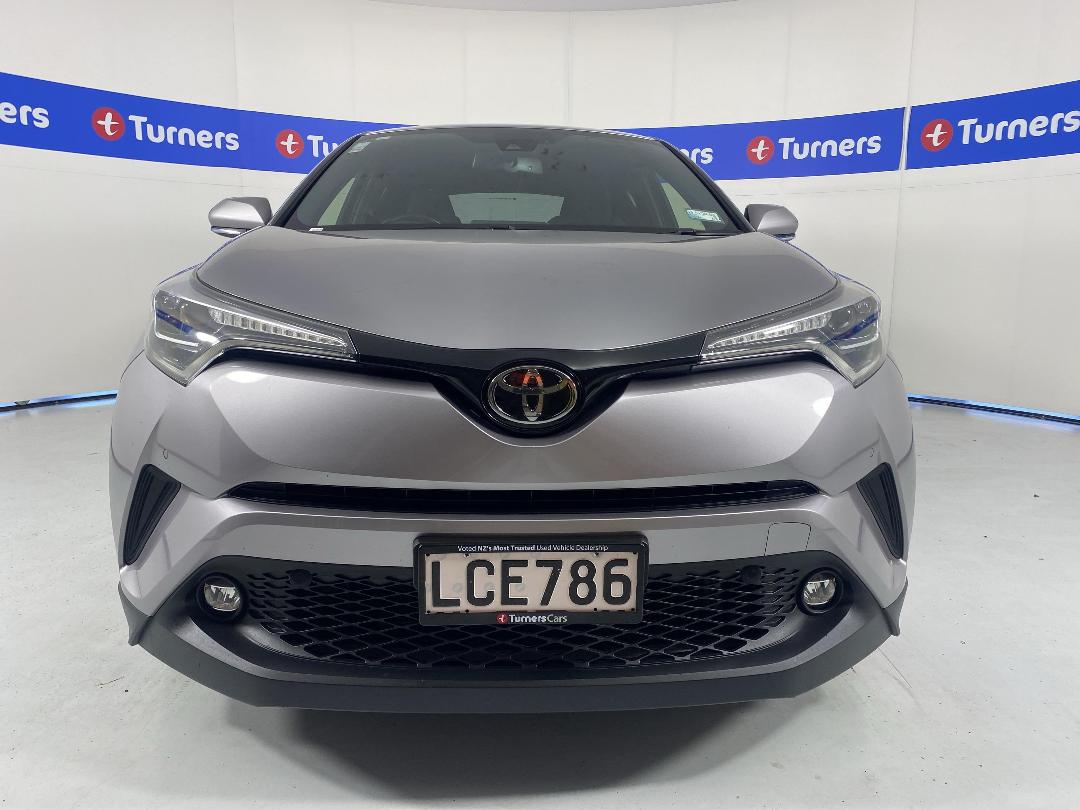 Photo '2' of Toyota C-HR Photo '2' of Toyota C-HR