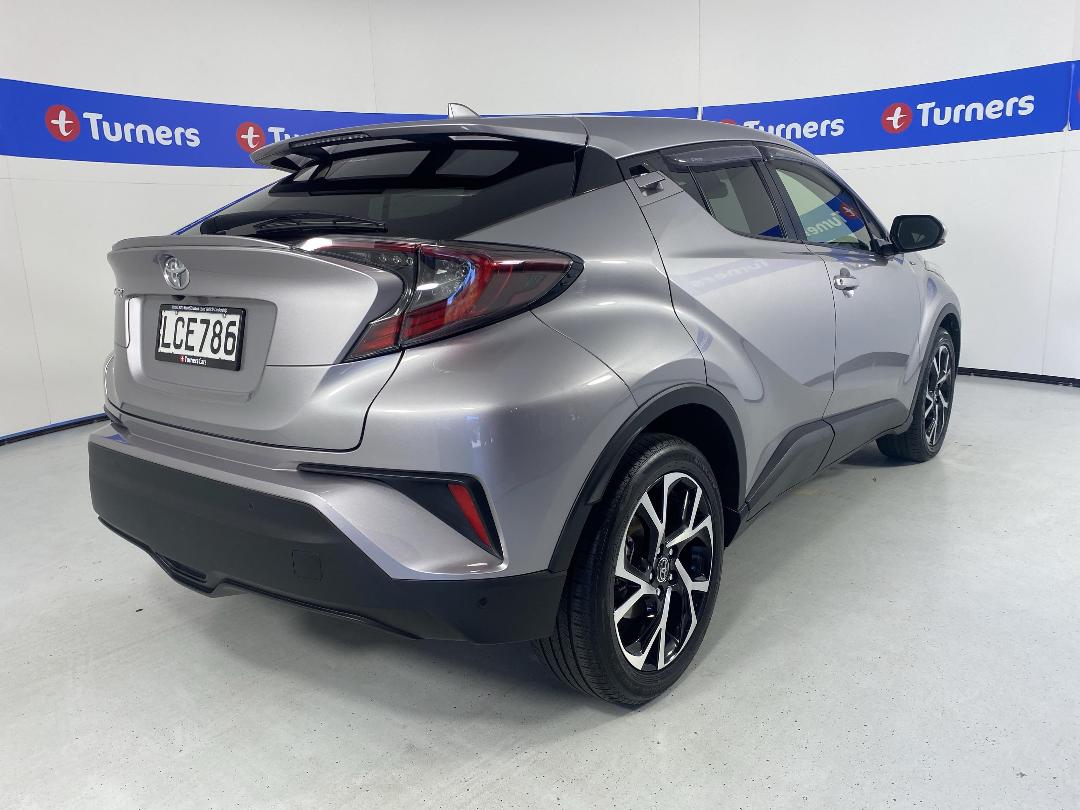 Photo '7' of Toyota C-HR Photo '7' of Toyota C-HR