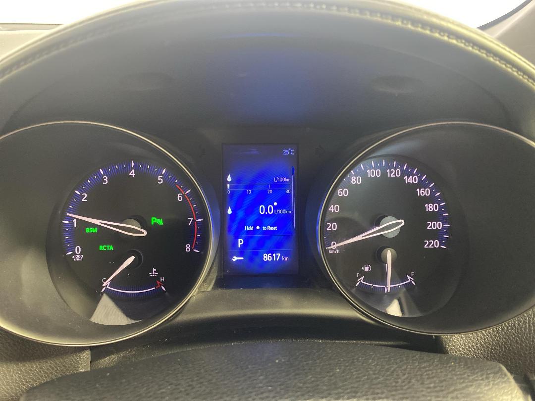 Photo '21' of Toyota C-HR Photo '21' of Toyota C-HR