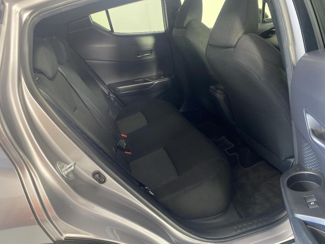 Photo '20' of Toyota C-HR Photo '20' of Toyota C-HR