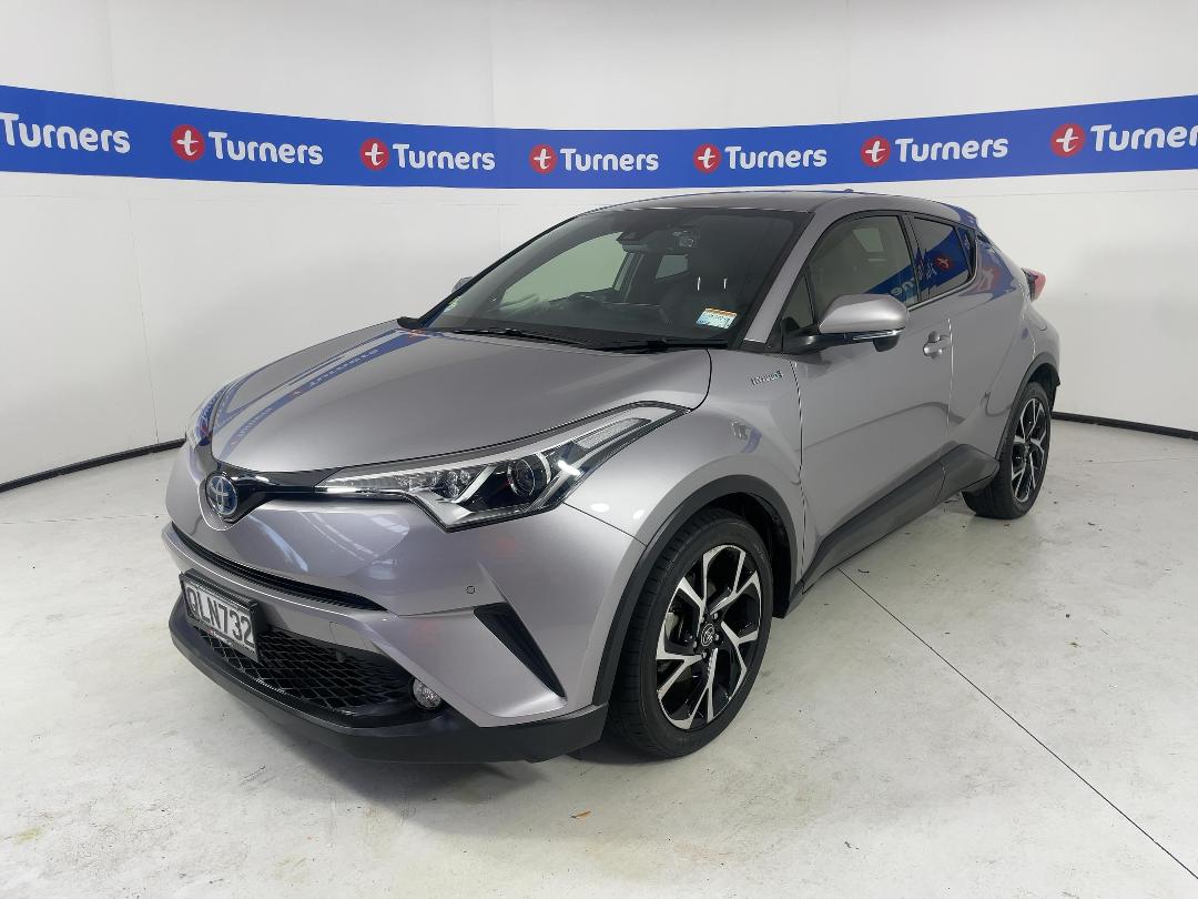 Photo '4' of Toyota C-HR Photo '4' of Toyota C-HR