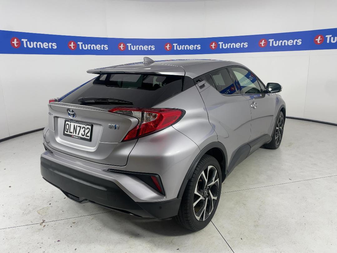 Photo '7' of Toyota C-HR Photo '7' of Toyota C-HR