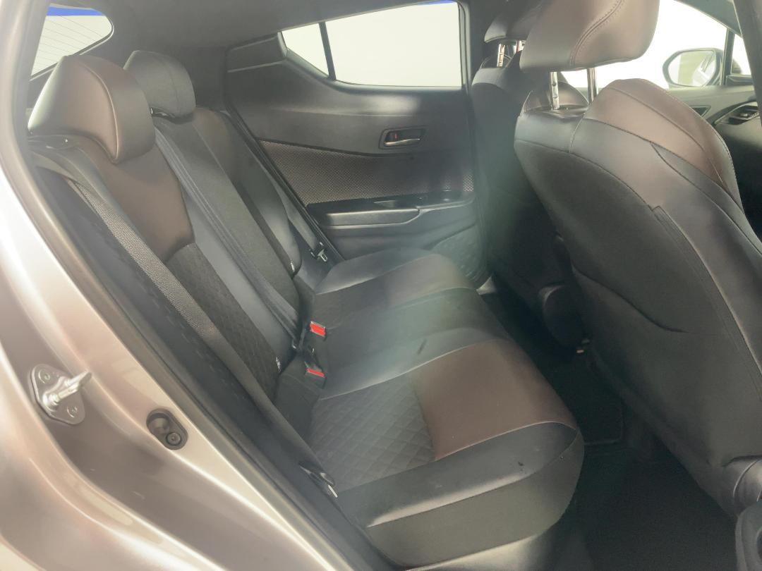 Photo '20' of Toyota C-HR Photo '20' of Toyota C-HR