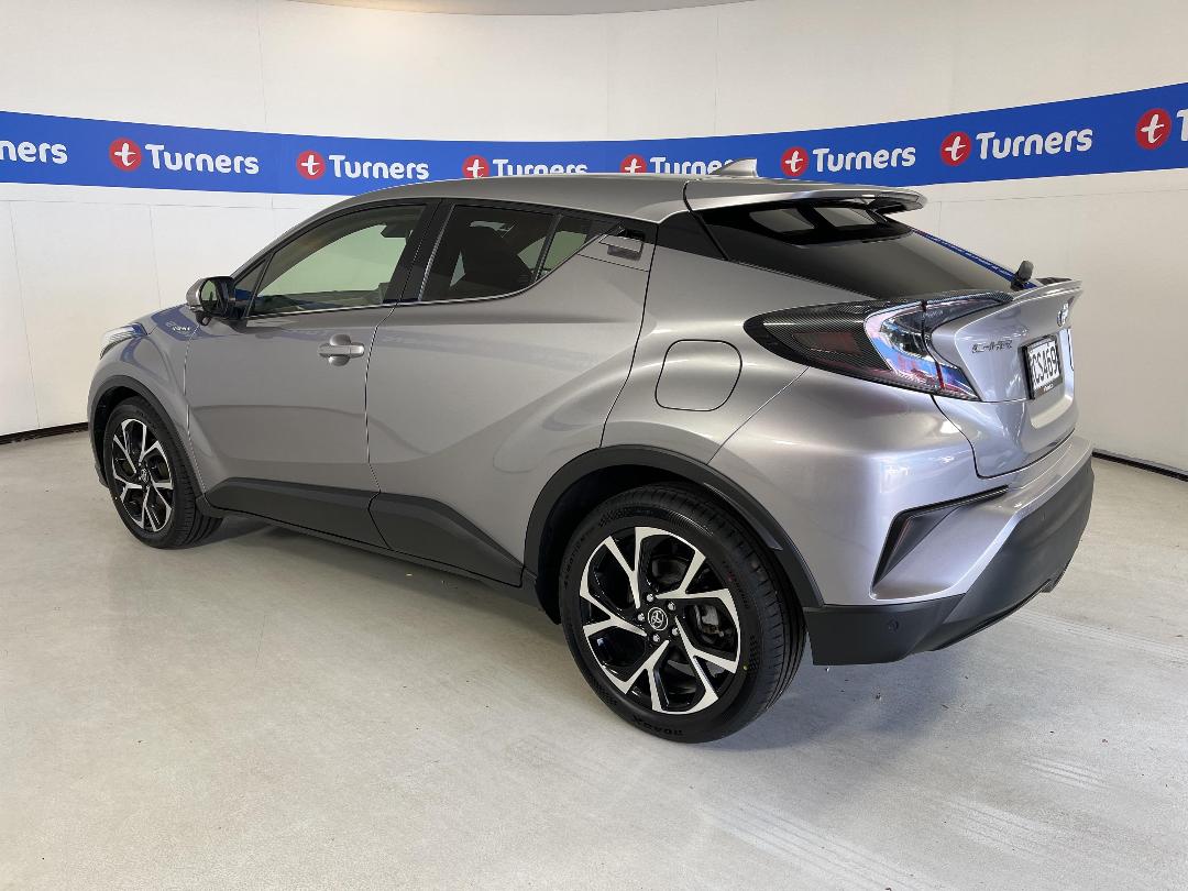 Photo '5' of Toyota C-HR Photo '5' of Toyota C-HR