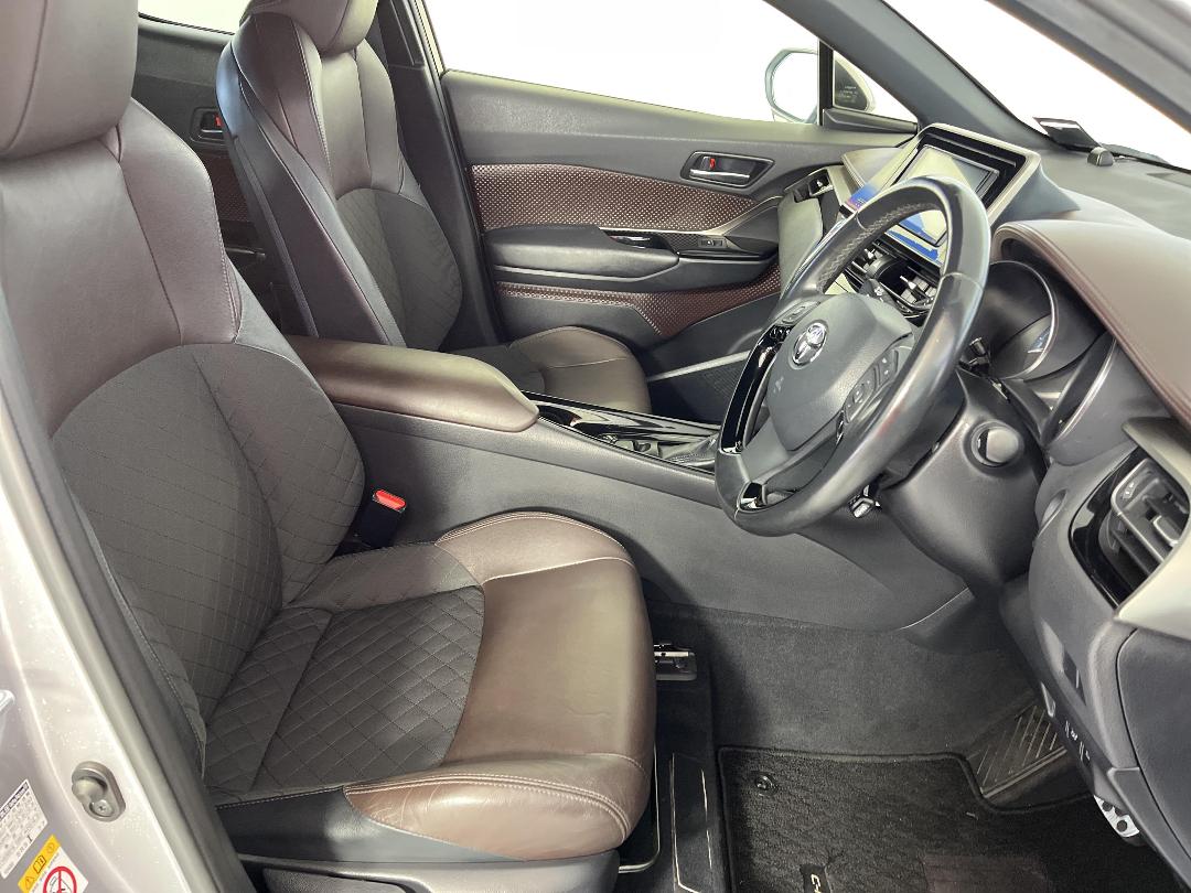 Photo '16' of Toyota C-HR Photo '16' of Toyota C-HR