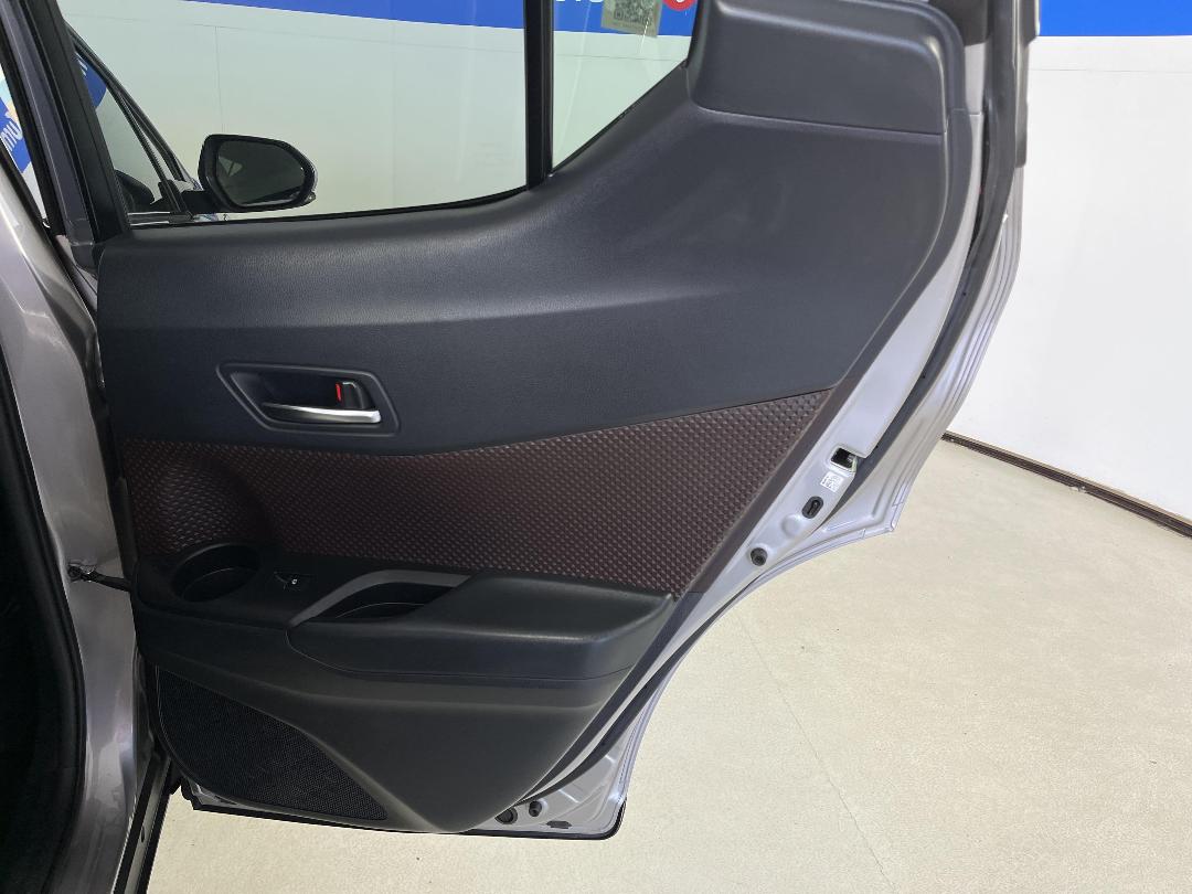 Photo '19' of Toyota C-HR Photo '19' of Toyota C-HR