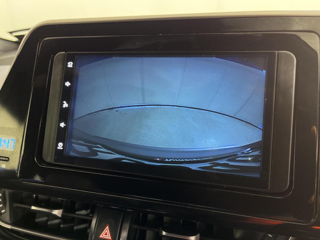 Photo '23' of Toyota C-HR Photo '23' of Toyota C-HR