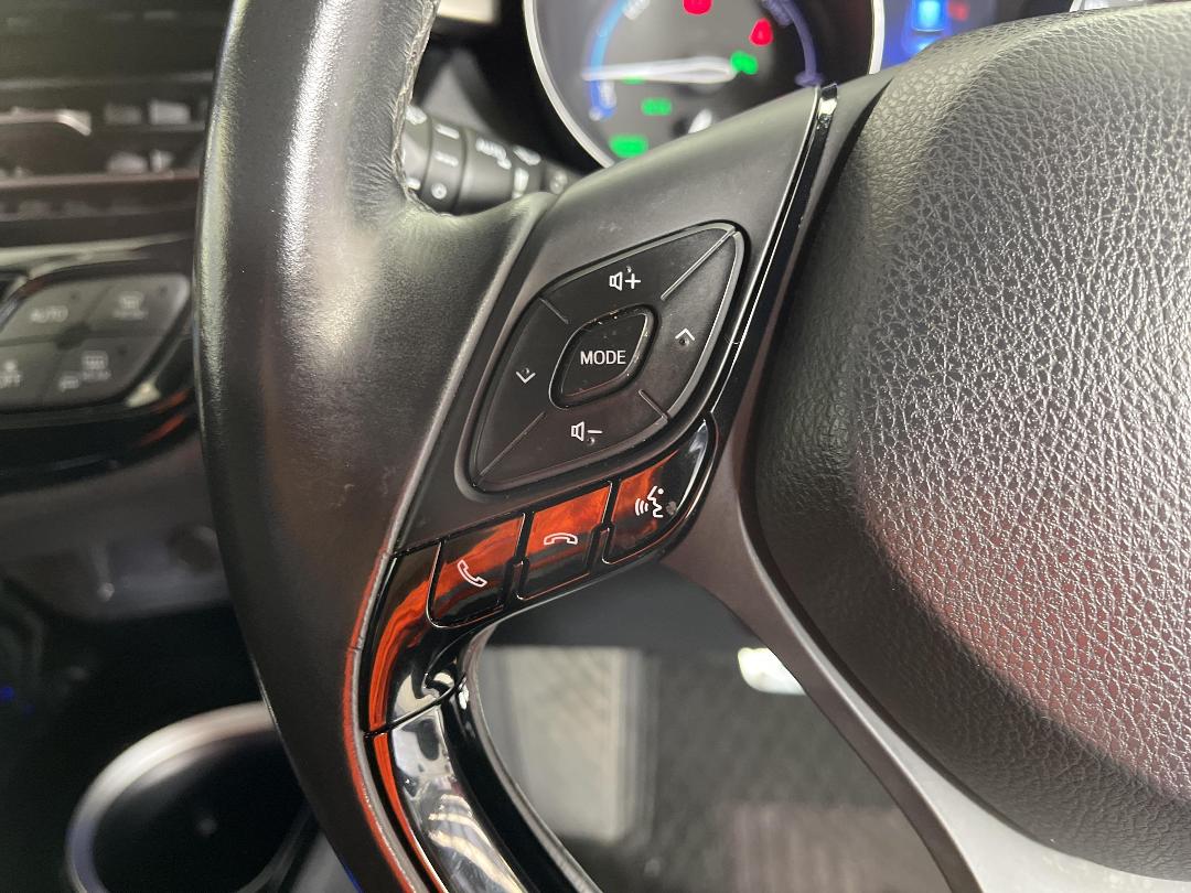 Photo '24' of Toyota C-HR Photo '24' of Toyota C-HR