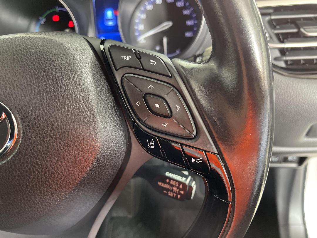 Photo '25' of Toyota C-HR Photo '25' of Toyota C-HR