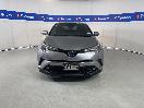 Thumbnail '2' of Toyota C-HR