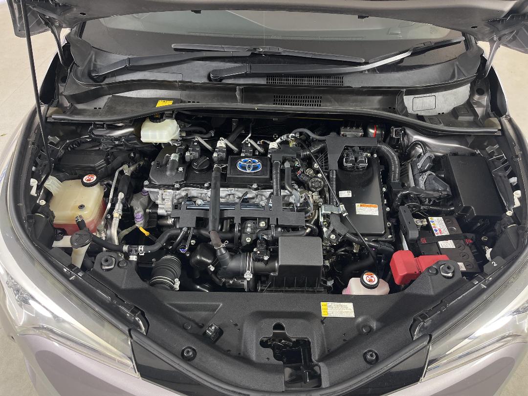 Photo '13' of Toyota C-HR