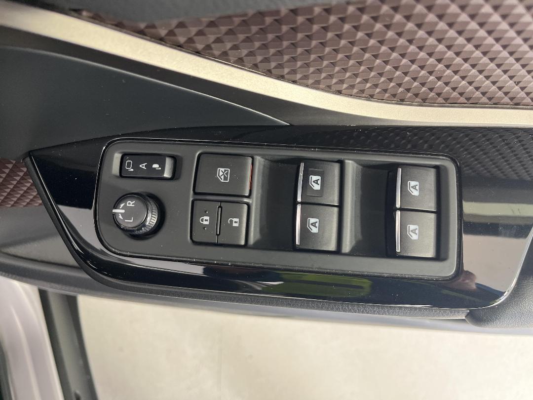 Photo '25' of Toyota C-HR