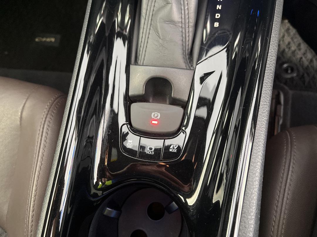 Photo '28' of Toyota C-HR