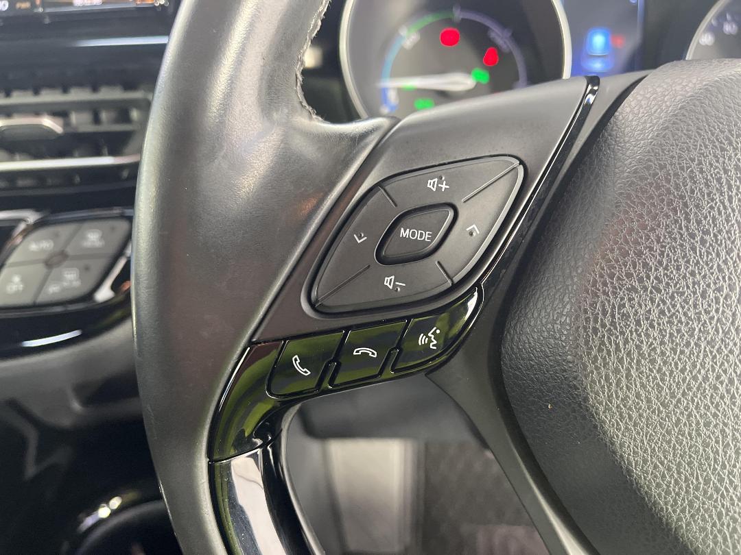 Photo '27' of Toyota C-HR