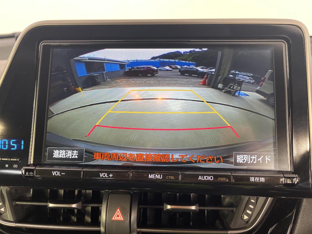 Photo '29' of Toyota C-HR