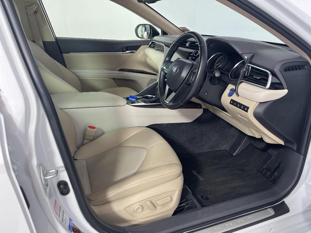 Photo '16' of Toyota Camry Photo '16' of Toyota Camry