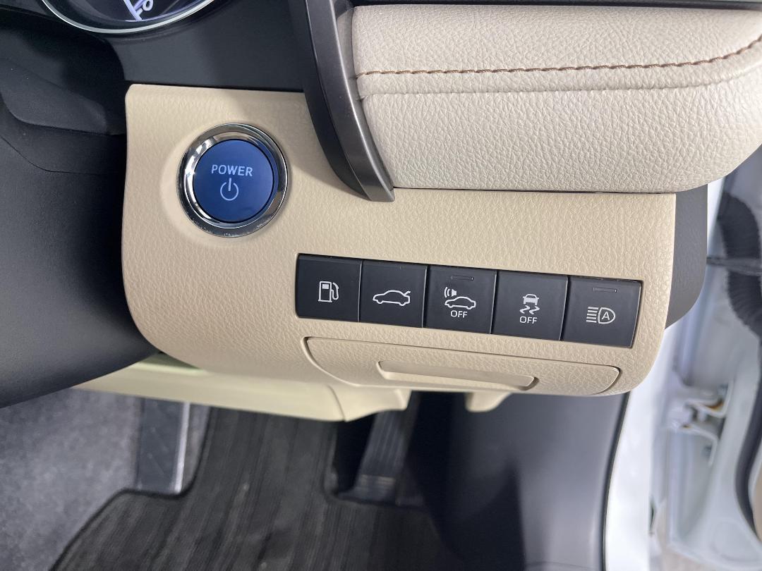 Photo '27' of Toyota Camry Photo '27' of Toyota Camry