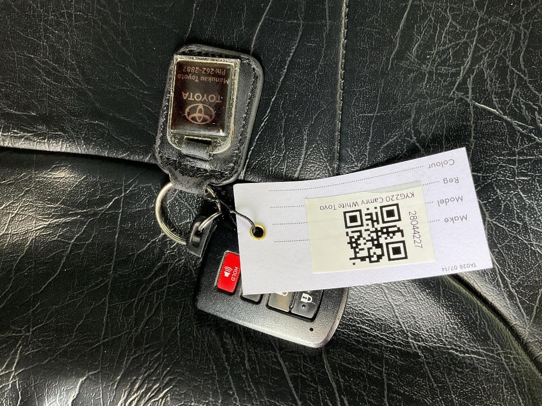 Photo '32' of Toyota Camry Atara S