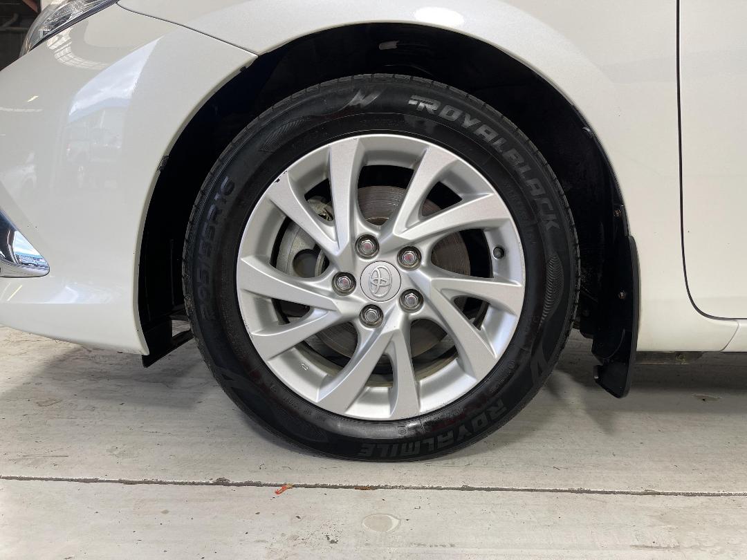 Photo '10' of Toyota Corolla