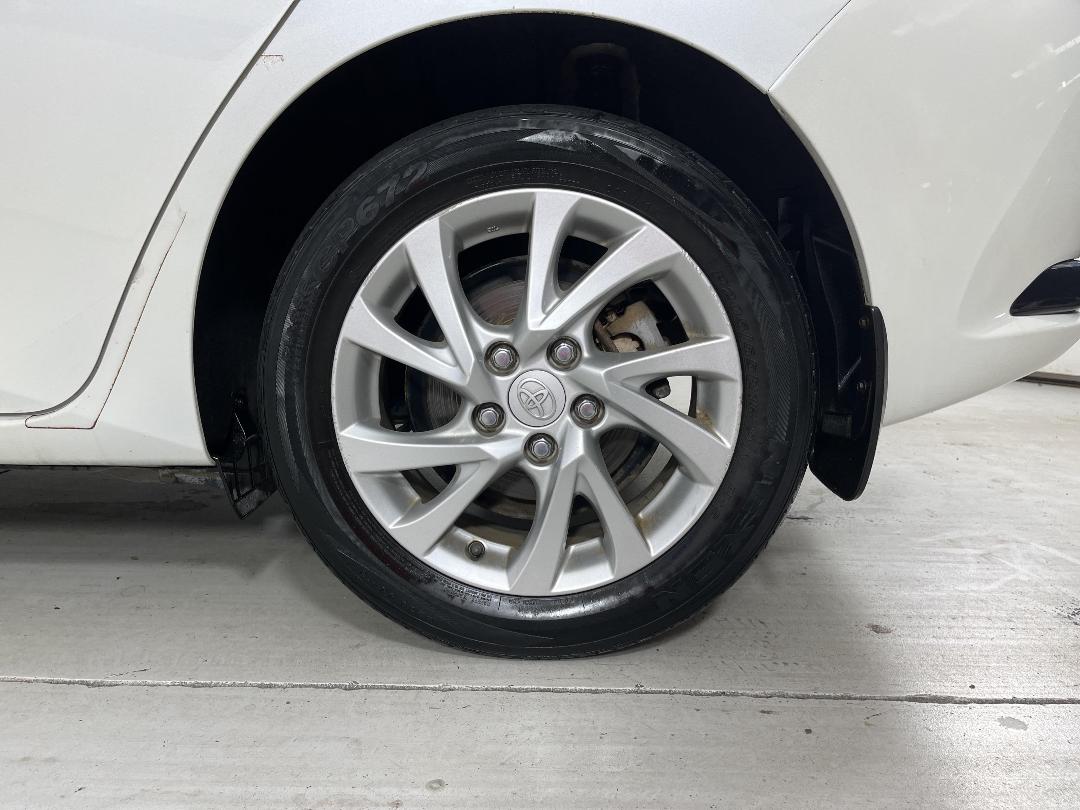 Photo '11' of Toyota Corolla