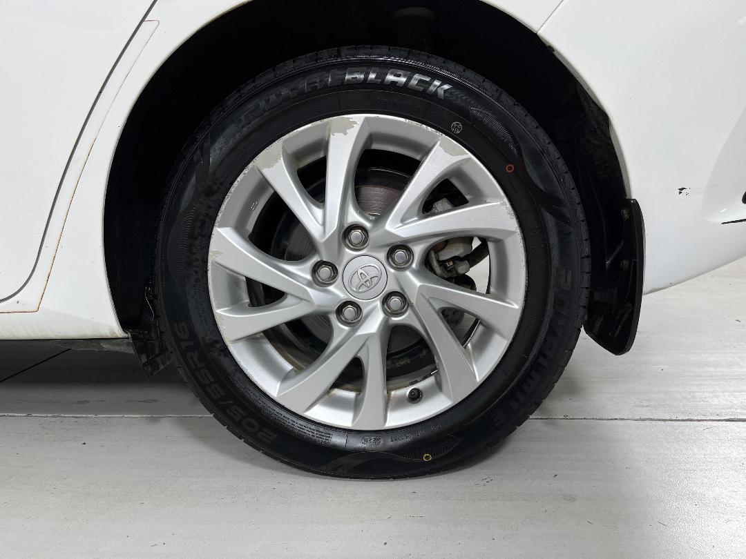 Photo '11' of Toyota Corolla