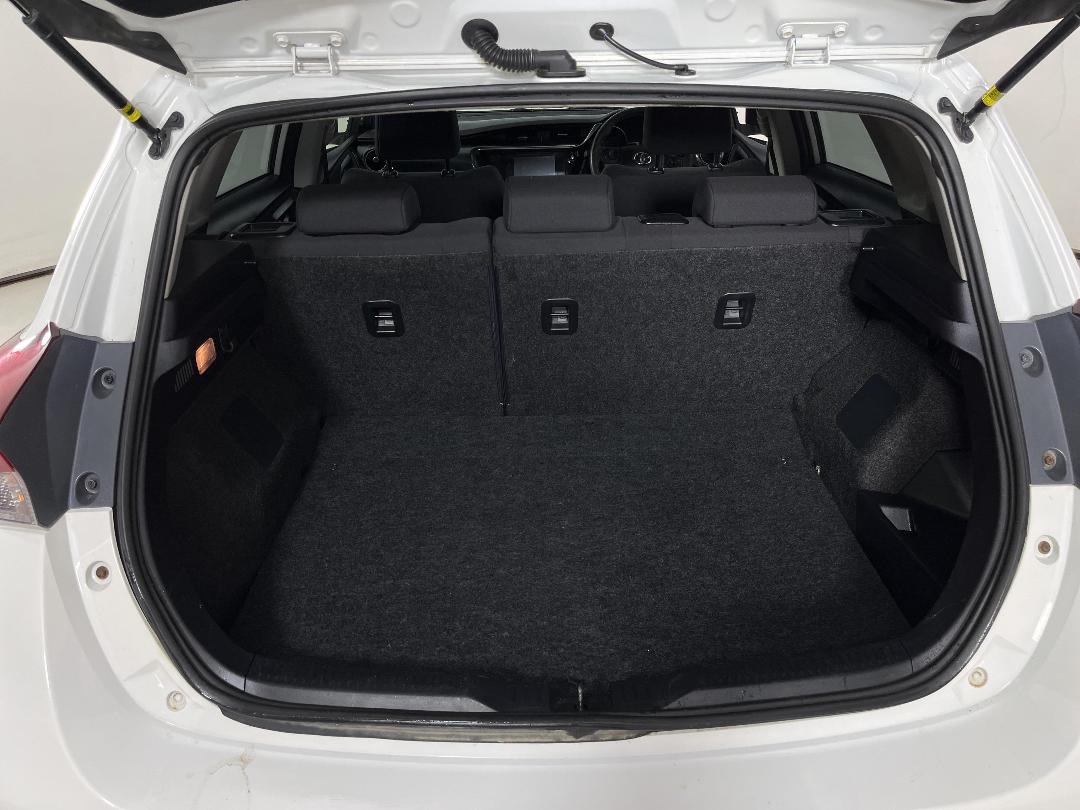 Photo '14' of Toyota Corolla