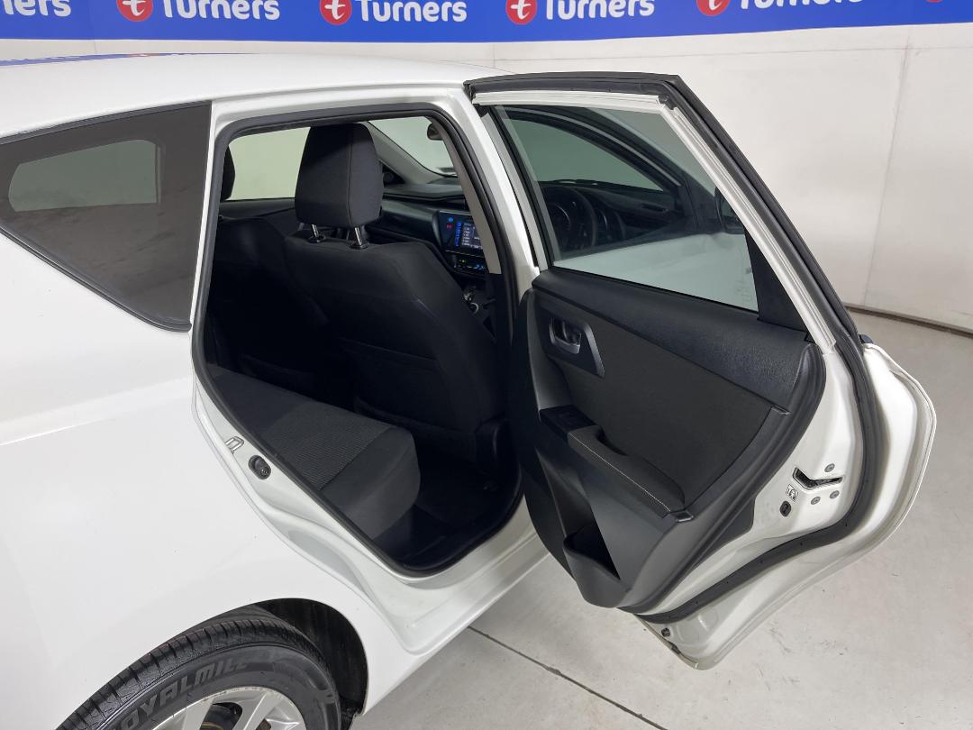 Photo '19' of Toyota Corolla