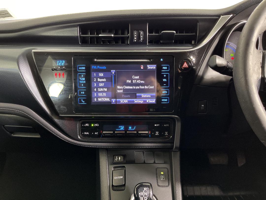 Photo '18' of Toyota Corolla