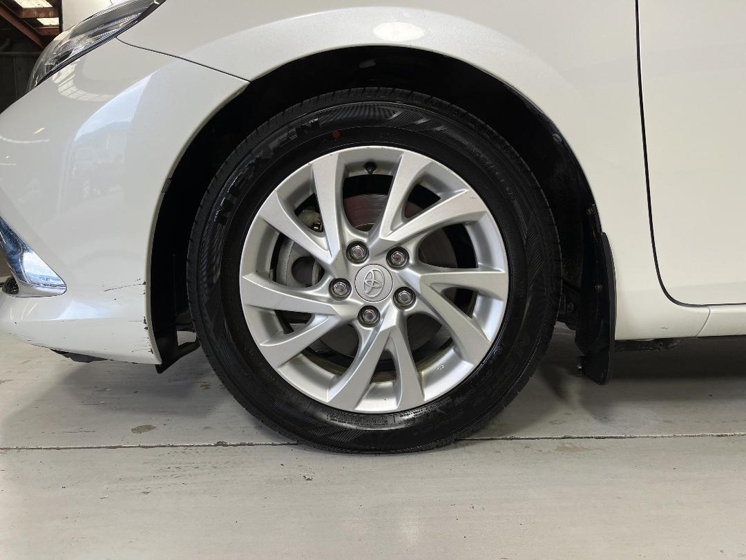 Photo '10' of Toyota Corolla