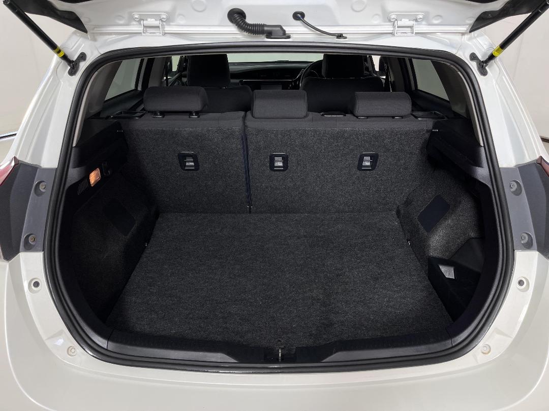 Photo '14' of Toyota Corolla