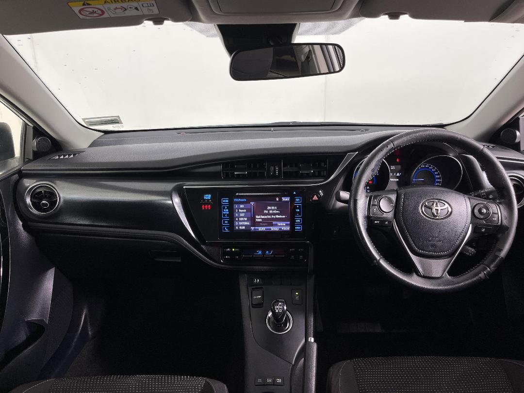 Photo '17' of Toyota Corolla