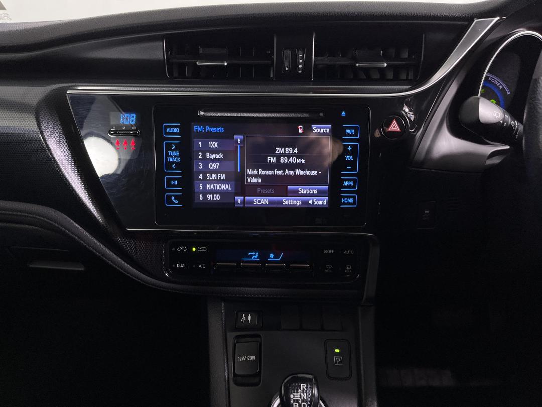 Photo '18' of Toyota Corolla