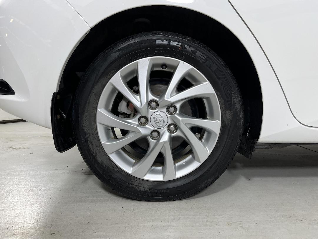 Photo '12' of Toyota Corolla Photo '12' of Toyota Corolla