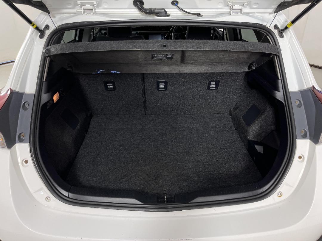 Photo '14' of Toyota Corolla Photo '14' of Toyota Corolla