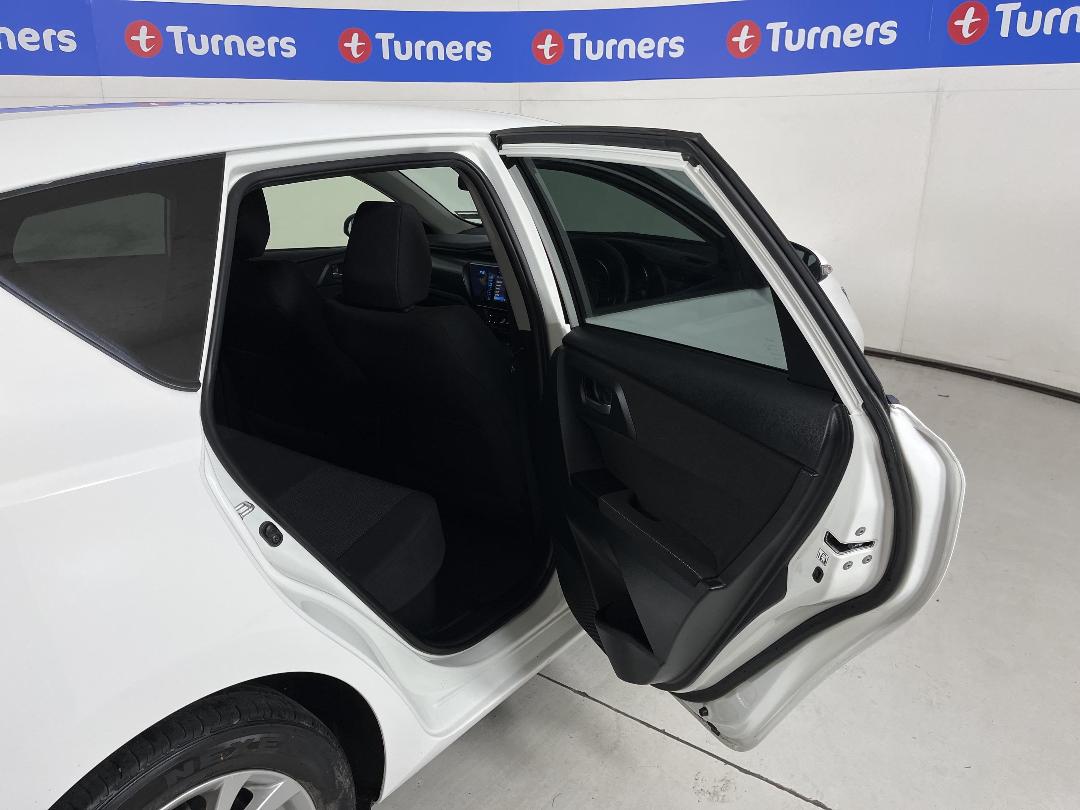 Photo '19' of Toyota Corolla Photo '19' of Toyota Corolla