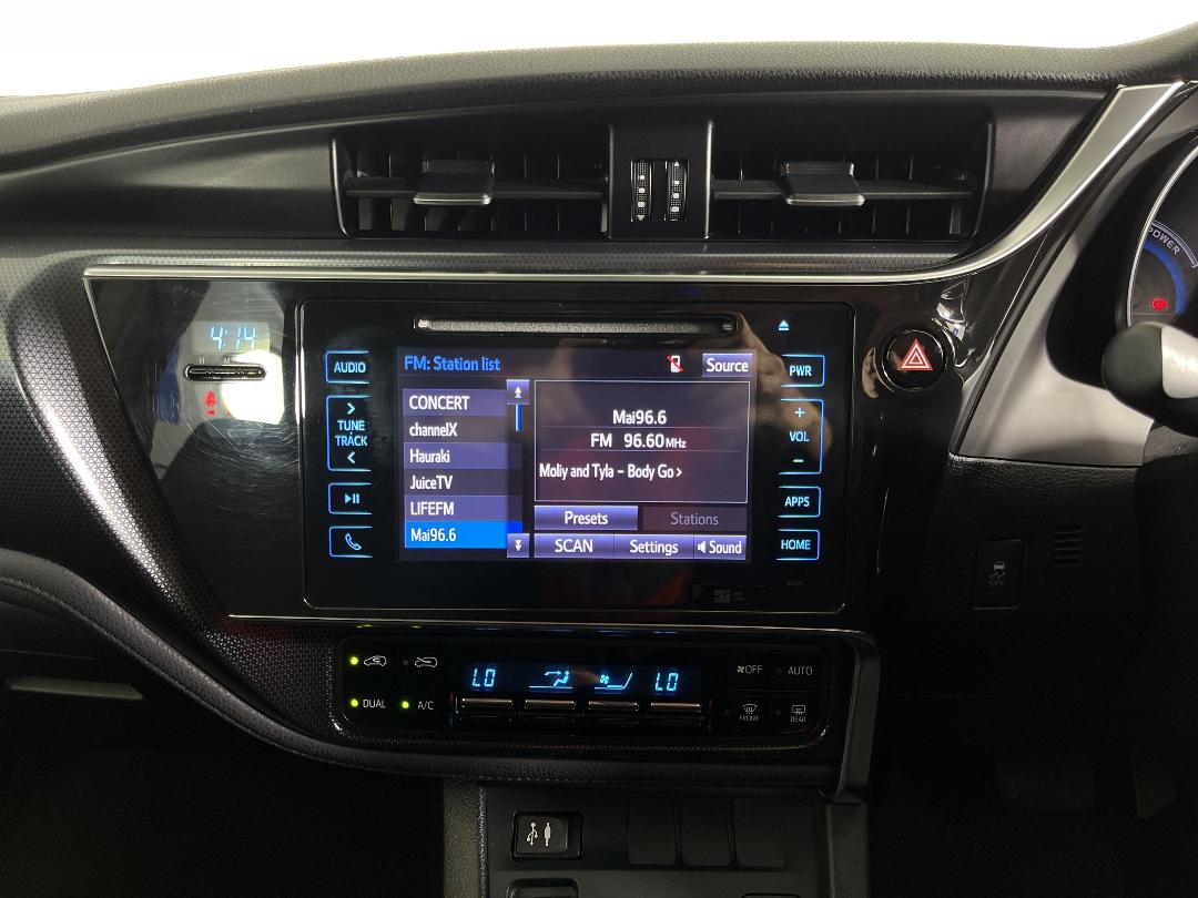 Photo '18' of Toyota Corolla Photo '18' of Toyota Corolla