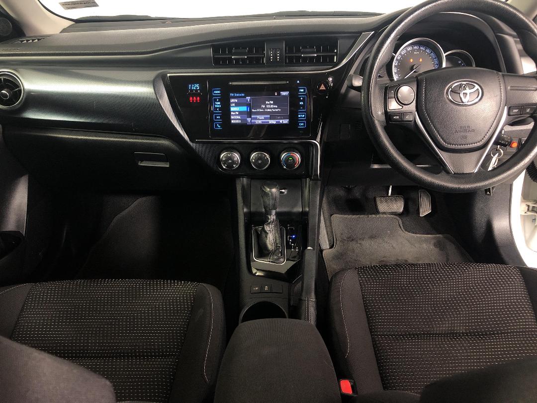 Photo '17' of Toyota Corolla