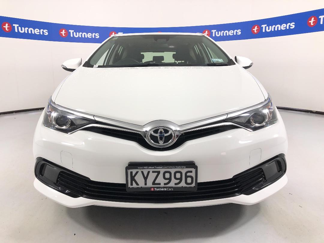 Photo '2' of Toyota Corolla Photo '2' of Toyota Corolla