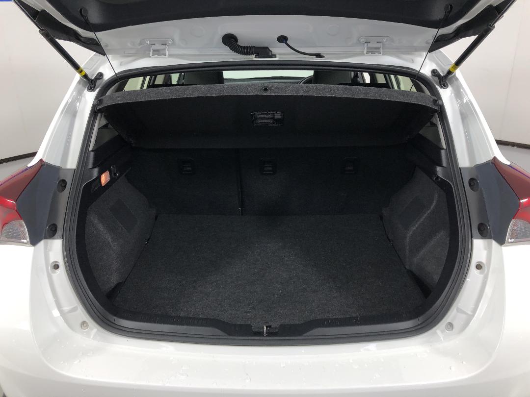 Photo '14' of Toyota Corolla Photo '14' of Toyota Corolla