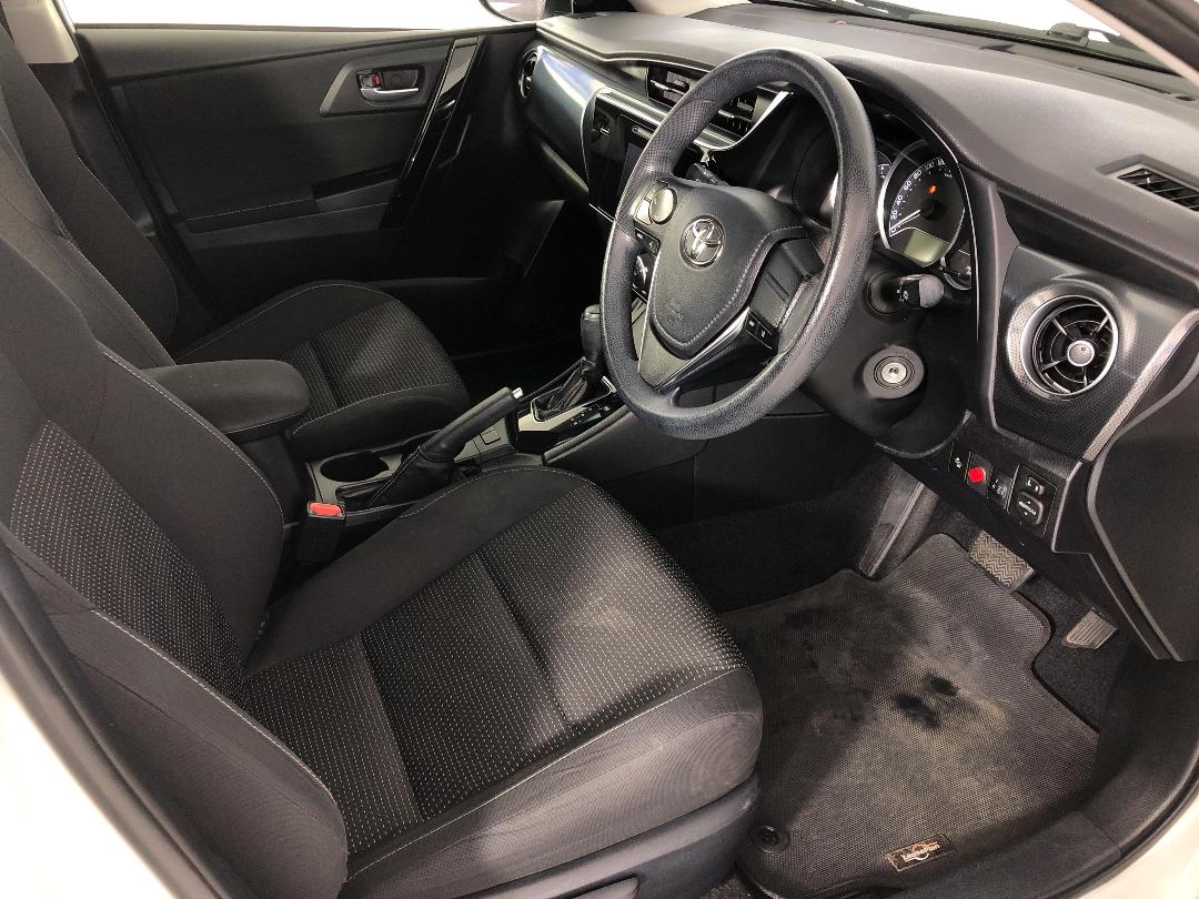 Photo '16' of Toyota Corolla