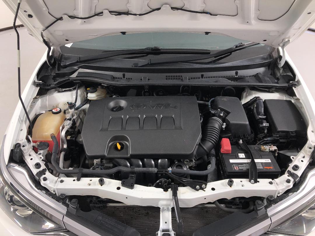 Photo '13' of Toyota Corolla