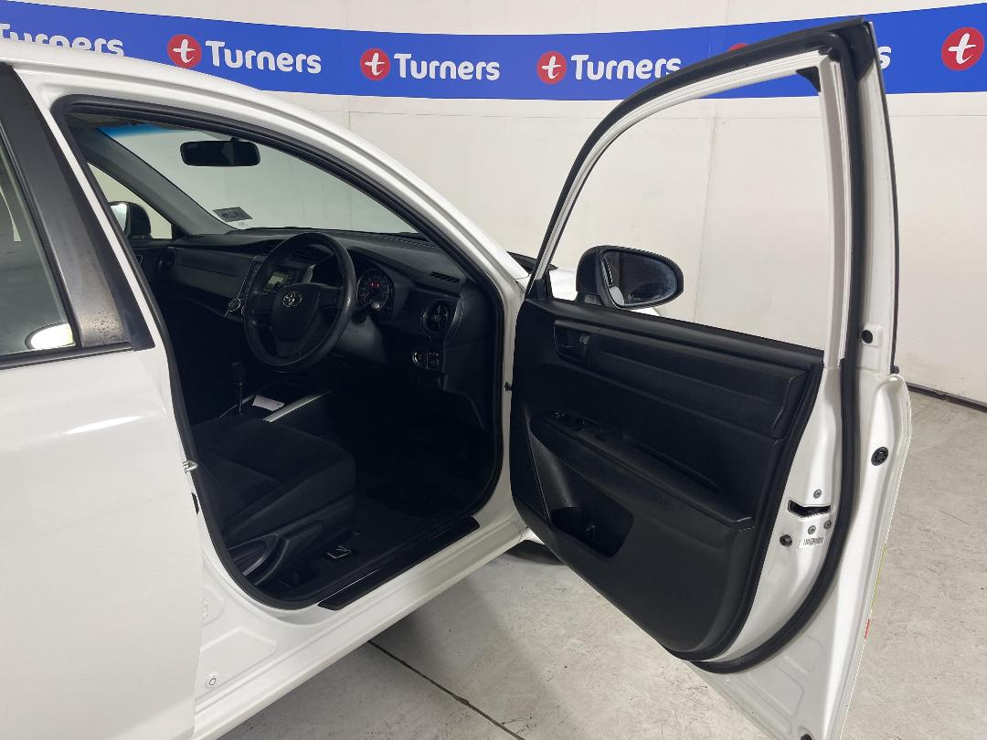 Photo '15' of Toyota Corolla