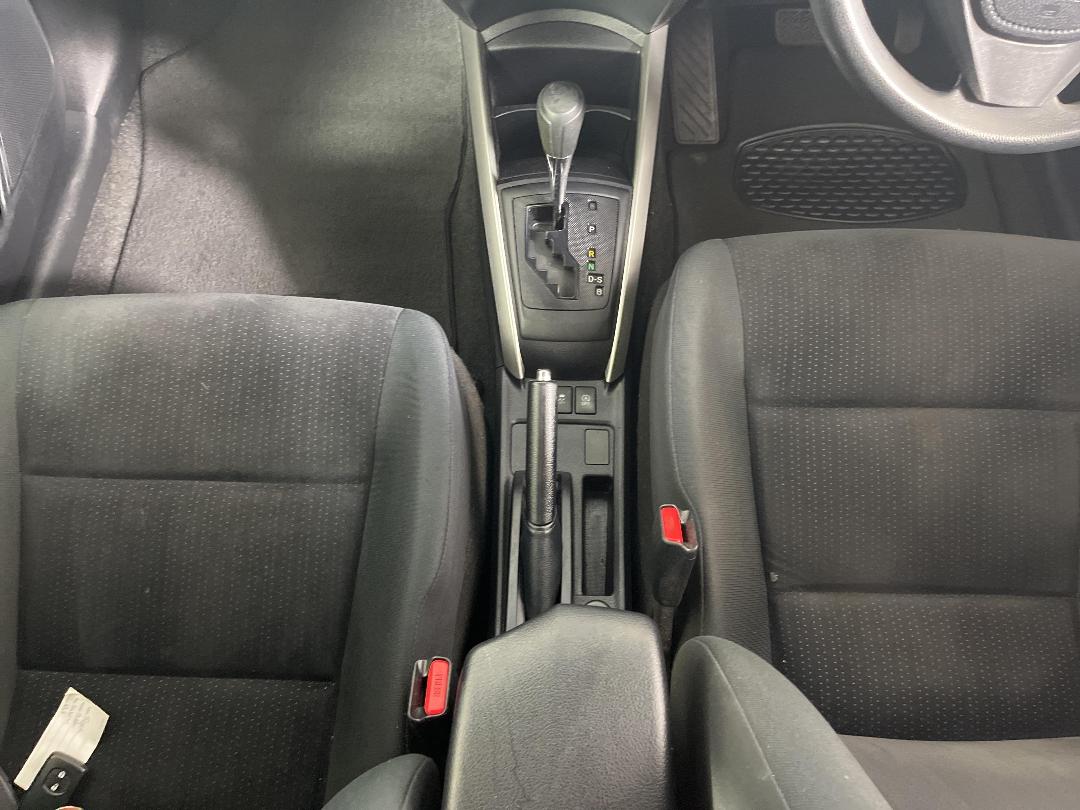 Photo '18' of Toyota Corolla