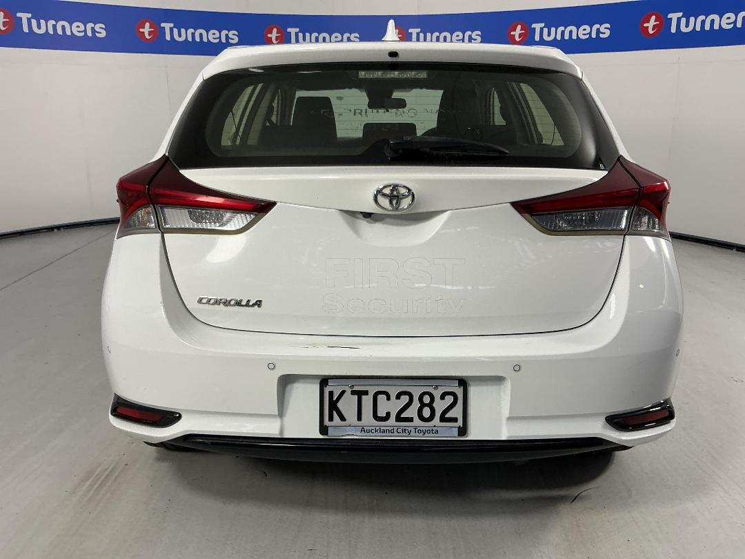 Photo '9' of Toyota Corolla GX Photo '9' of Toyota Corolla GX