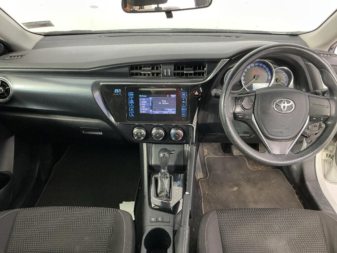 Photo '19' of Toyota Corolla GX Photo '19' of Toyota Corolla GX