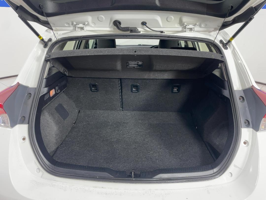 Photo '14' of Toyota Corolla