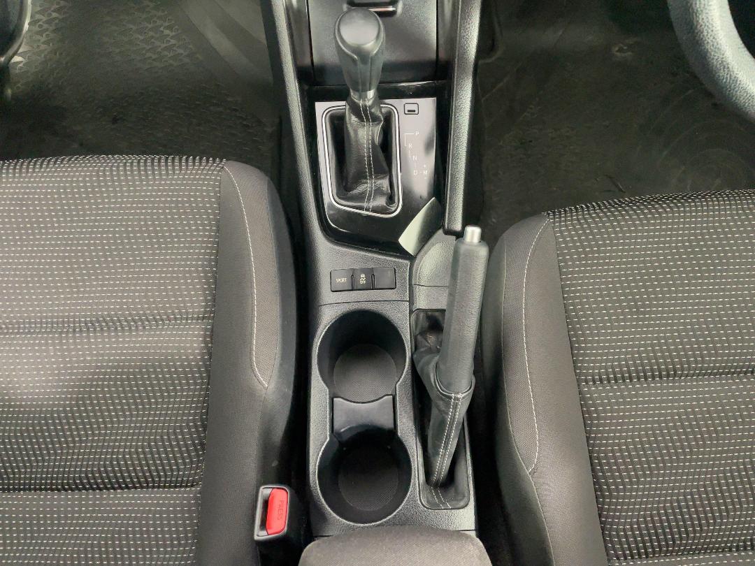 Photo '18' of Toyota Corolla