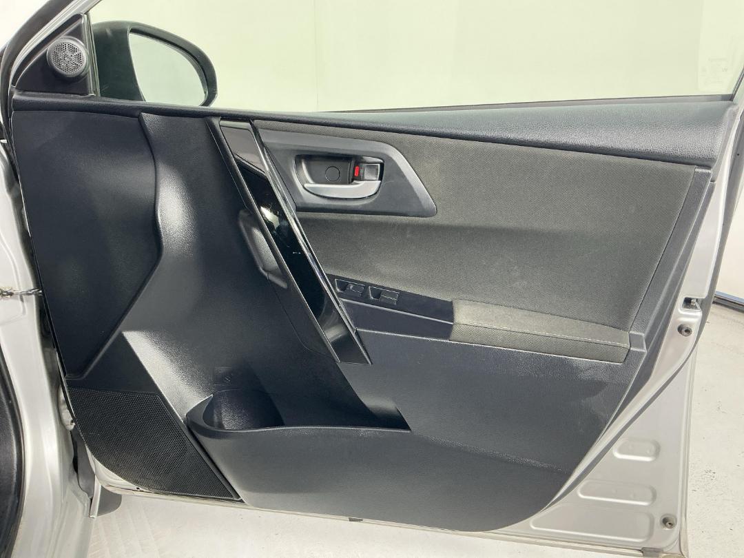 Photo '15' of Toyota Corolla