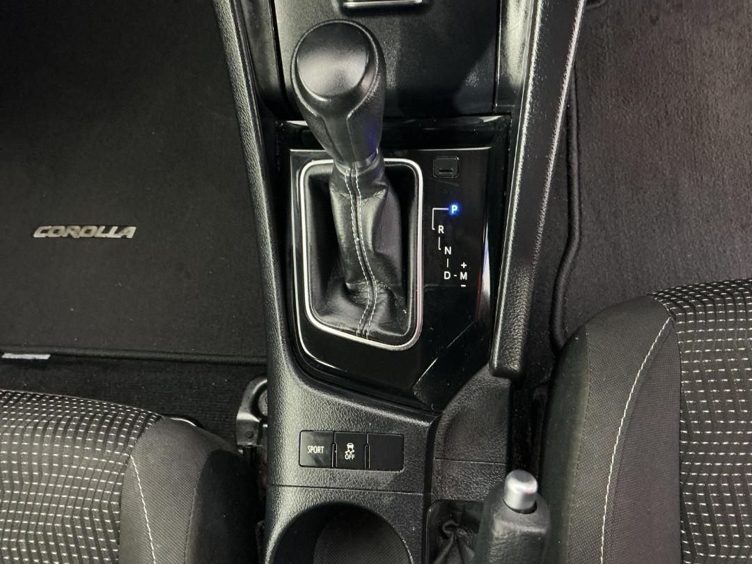 Photo '27' of Toyota Corolla